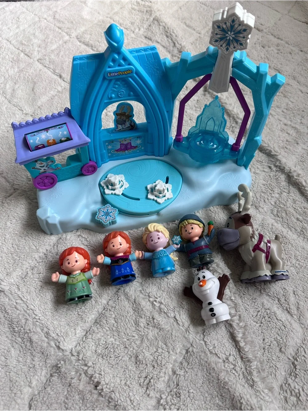 Fisher Price x Disney | Little People Frozen Playset and 6 Characters